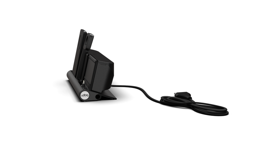 udoq 250 PREMIUM WATCH Ladestation schwarz - 3 fach Ladestation gefräst und eloxiert aus solidem Aluminium. Exklusives Design mit patentierten verschiebbaren Anschlüssen. Lade platzsparend alle iPad, iPhone, AirPods, Apple Watch und Android Geräte mit bis zu 136W.