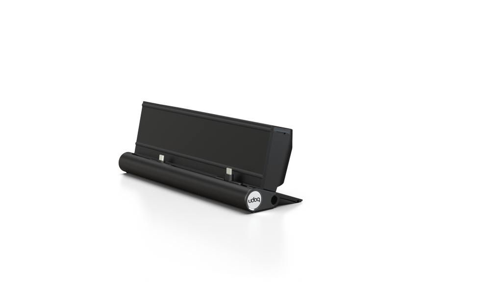 udoq 250 STARTER schwarz - 5 fach Ladestation gefräst und eloxiert aus solidem Aluminium. Exklusives Design mit patentierten verschiebbaren Anschlüssen. Lade platzsparend alle iPad, iPhone, AirPods, Apple Watch und Android Geräte mit bis zu 136W.