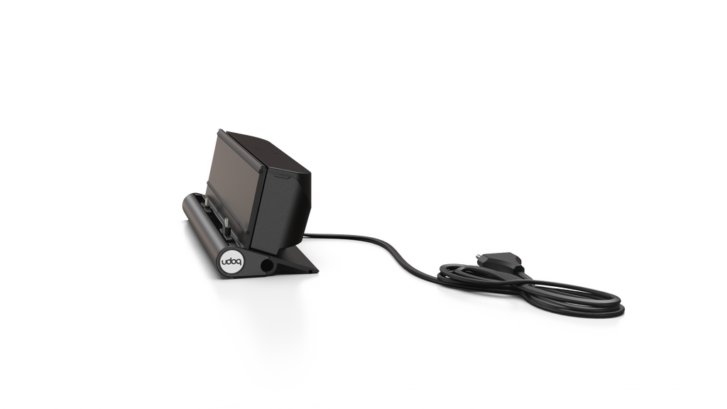 udoq 250 STARTER schwarz - 5 fach Ladestation gefräst und eloxiert aus solidem Aluminium. Exklusives Design mit patentierten verschiebbaren Anschlüssen. Lade platzsparend alle iPad, iPhone, AirPods, Apple Watch und Android Geräte mit bis zu 136W.