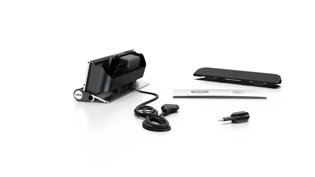 udoq 250 STARTER silber - 5 fach Ladestation gefräst und eloxiert aus solidem Aluminium. Exklusives Design mit patentierten verschiebbaren Anschlüssen. Lade platzsparend alle iPad, iPhone, AirPods, Apple Watch und Android Geräte mit bis zu 136W.