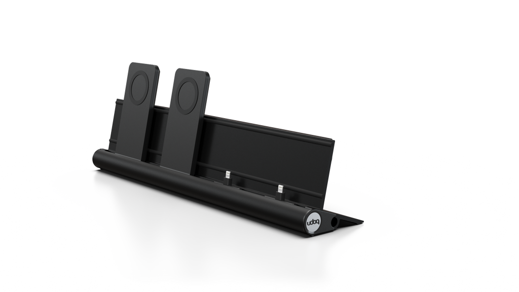 udoq 400 MAGNETIC schwarz - 4 fach Ladestation gefräst und eloxiert aus solidem Aluminium. Exklusives Design mit patentierten verschiebbaren Anschlüssen. Lade platzsparend alle iPad, iPhone, AirPods, Apple Watch und Android Geräte mit bis zu 136W.