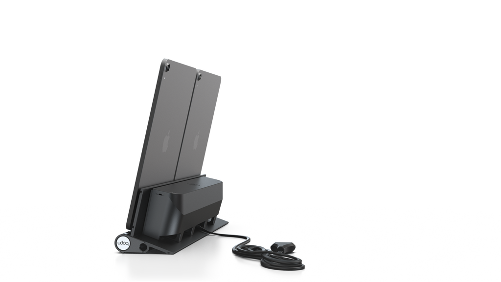 udoq 400 TABLET USB-C schwarz - 2 fach Ladestation gefräst und eloxiert aus solidem Aluminium. Exklusives Design mit patentierten verschiebbaren Anschlüssen. Lade platzsparend alle iPad, iPhone, AirPods, Apple Watch und Android Geräte mit bis zu 136W.