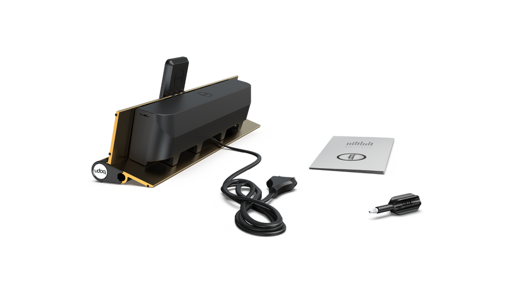 udoq 400 PREMIUM gold - 4 fach Ladestation gefräst und eloxiert aus solidem Aluminium. Exklusives Design mit patentierten verschiebbaren Anschlüssen. Lade platzsparend alle iPad, iPhone, AirPods, Apple Watch und Android Geräte mit bis zu 136W.