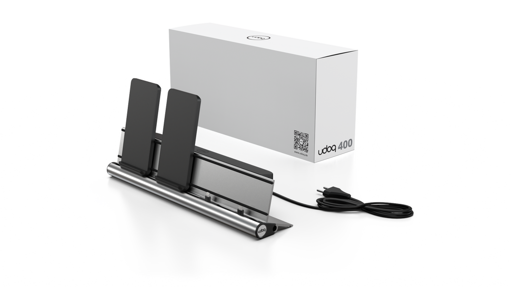 udoq 400 Wireless silber - 4 fach Ladestation gefräst und eloxiert aus solidem Aluminium. Exklusives Design mit patentierten verschiebbaren Anschlüssen. Lade platzsparend alle iPad, iPhone, AirPods, Apple Watch und Android Geräte mit bis zu 136W.