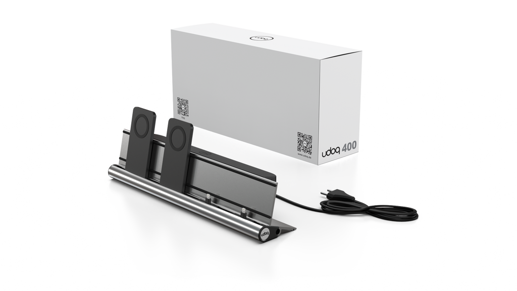 udoq 400 MAGNETIC silber - 4 fach Ladestation gefräst und eloxiert aus solidem Aluminium. Exklusives Design mit patentierten verschiebbaren Anschlüssen. Lade platzsparend alle iPad, iPhone, AirPods, Apple Watch und Android Geräte mit bis zu 136W.