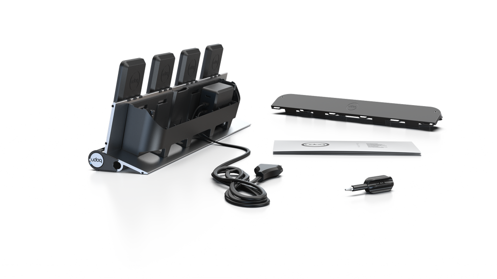 udoq 400 PRO MAGNETIC silber - 4 fach Ladestation gefräst und eloxiert aus solidem Aluminium. Mit 4 Magnetic MagSafe Adaptern für 4 iPhones.