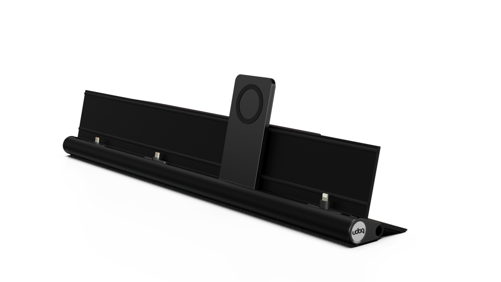 udoq 550 PREMIUM schwarz - 4 fach Ladestation gefräst und eloxiert aus solidem Aluminium. Exklusives Design mit patentierten verschiebbaren Anschlüssen. Lade platzsparend alle iPad, iPhone, AirPods, Apple Watch und Android Geräte mit bis zu 136W.