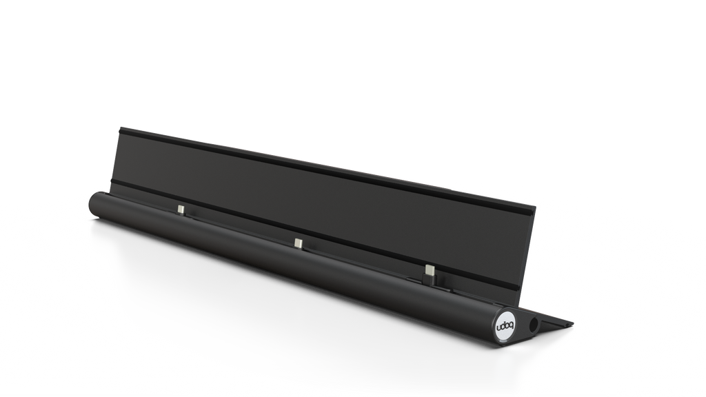 udoq 550 STARTER schwarz - 3 fach Ladestation gefräst und eloxiert aus solidem Aluminium. Exklusives Design mit patentierten verschiebbaren Anschlüssen. Lade platzsparend alle iPad, iPhone, AirPods, Apple Watch und Android Geräte mit bis zu 136W.