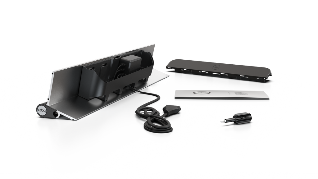 udoq 550 IPAD silber - 3 fach Ladestation gefräst und eloxiert aus solidem Aluminium. Exklusives Design mit patentierten verschiebbaren Anschlüssen. Lade platzsparend alle iPad, iPhone, AirPods, Apple Watch und Android Geräte mit bis zu 136W.