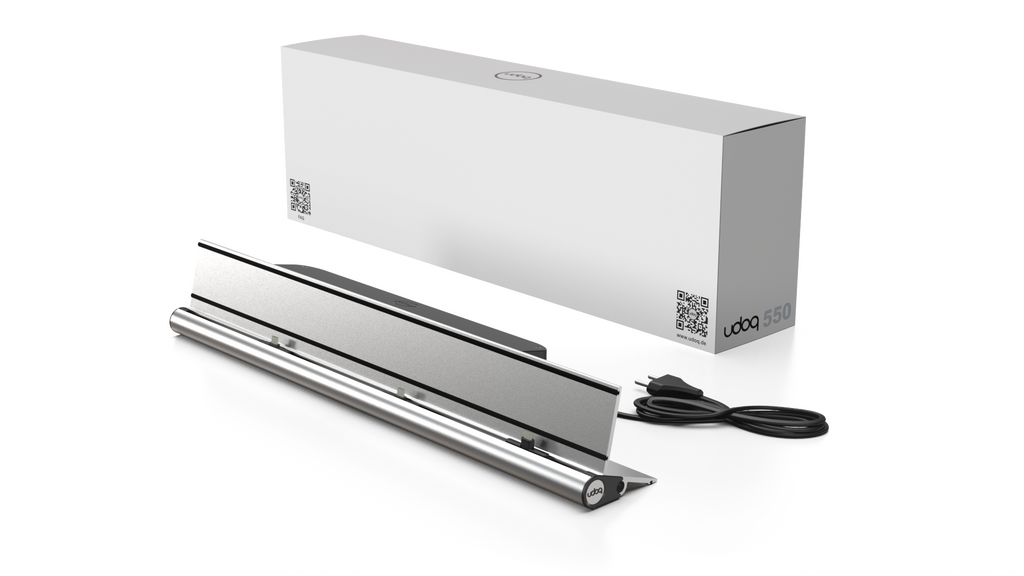udoq 550 STARTER silber - 3 fach Ladestation gefräst und eloxiert aus solidem Aluminium. Exklusives Design mit patentierten verschiebbaren Anschlüssen. Lade platzsparend alle iPad, iPhone, AirPods, Apple Watch und Android Geräte mit bis zu 136W.