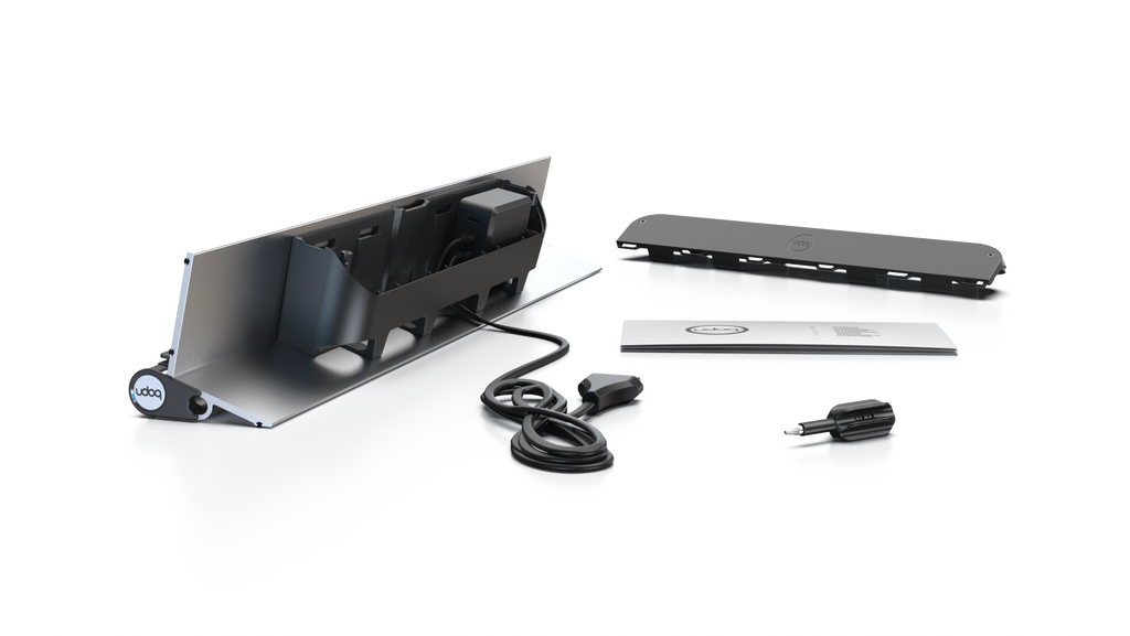 udoq 550 TABLET USB-C silber - 3 fach Ladestation gefräst und eloxiert aus solidem Aluminium. Exklusives Design mit patentierten verschiebbaren Anschlüssen. Lade platzsparend alle iPad, iPhone, AirPods, Apple Watch und Android Geräte mit bis zu 136W.