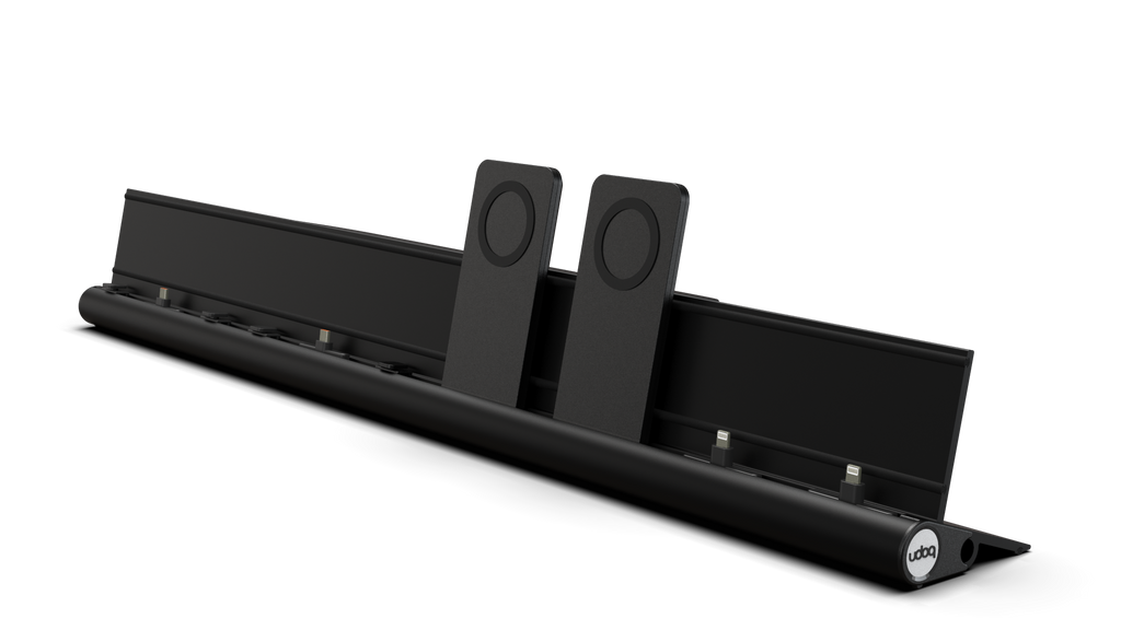 udoq 700 PREMIUM schwarz - 6 fach Ladestation gefräst und eloxiert aus solidem Aluminium. Exklusives Design mit patentierten verschiebbaren Anschlüssen. Lade platzsparend alle iPad, iPhone, AirPods, Apple Watch und Android Geräte mit bis zu 136W.