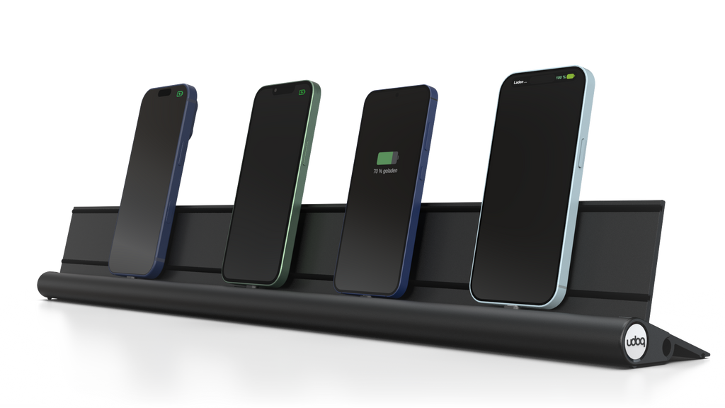 udoq 700 STARTER schwarz - 4 fach Ladestation gefräst und eloxiert aus solidem Aluminium. Exklusives Design mit patentierten verschiebbaren Anschlüssen. Lade platzsparend alle iPad, iPhone, AirPods, Apple Watch und Android Geräte mit bis zu 136W.