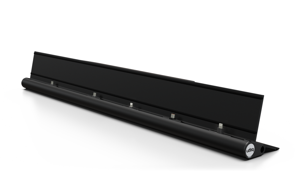 udoq 700 STARTER schwarz - 5 fach Ladestation gefräst und eloxiert aus solidem Aluminium. Exklusives Design mit patentierten verschiebbaren Anschlüssen. Lade platzsparend alle iPad, iPhone, AirPods, Apple Watch und Android Geräte mit bis zu 136W.