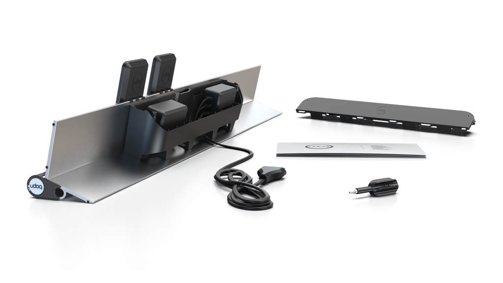 udoq 700 PREMIUM silber - 6 fach Ladestation gefräst und eloxiert aus solidem Aluminium. Exklusives Design mit patentierten verschiebbaren Anschlüssen. Lade platzsparend alle iPad, iPhone, AirPods, Apple Watch und Android Geräte mit bis zu 136W.