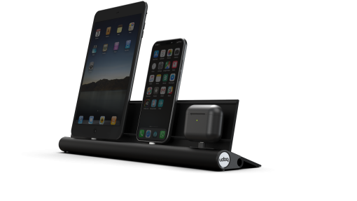 400 multi-charging station in black with universal and lightning adapter
