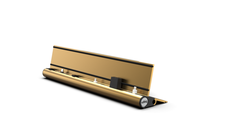 400 Multiladestation in gold mit Apple Pen Adapter und Lightning