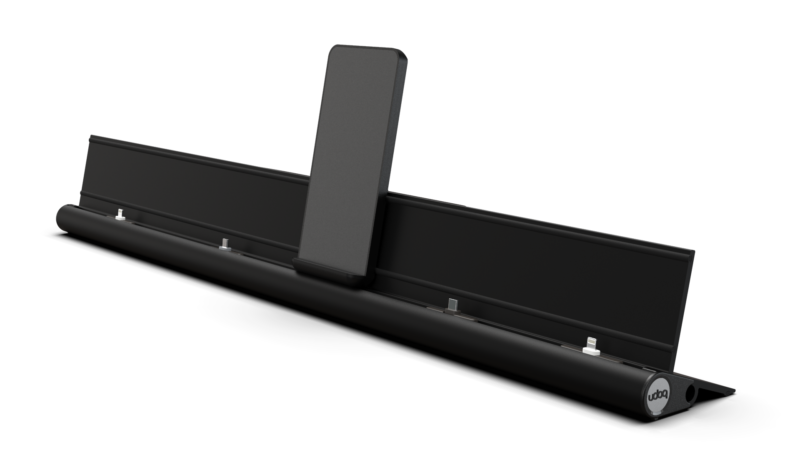 Universal Ladestation in schwarz mit Wireless Charging Pad und Apple Lightning Adapter