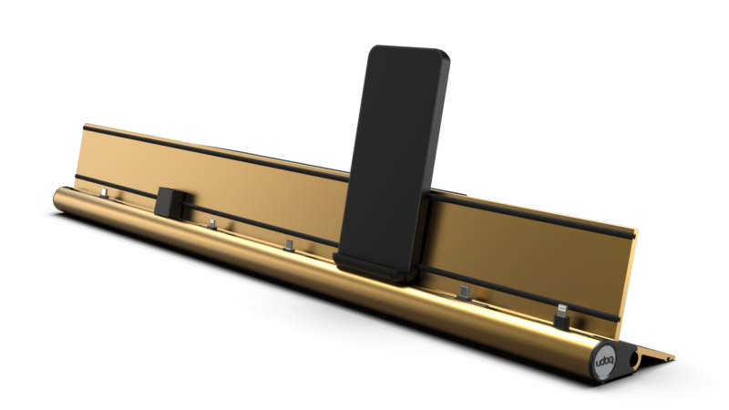 udoq Multi Ladestation in gold mit Apple Pen, Wireless Chargingpad und Apple Lightning Adapter